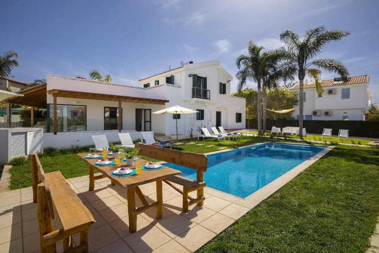 The Apple Tree Villa location